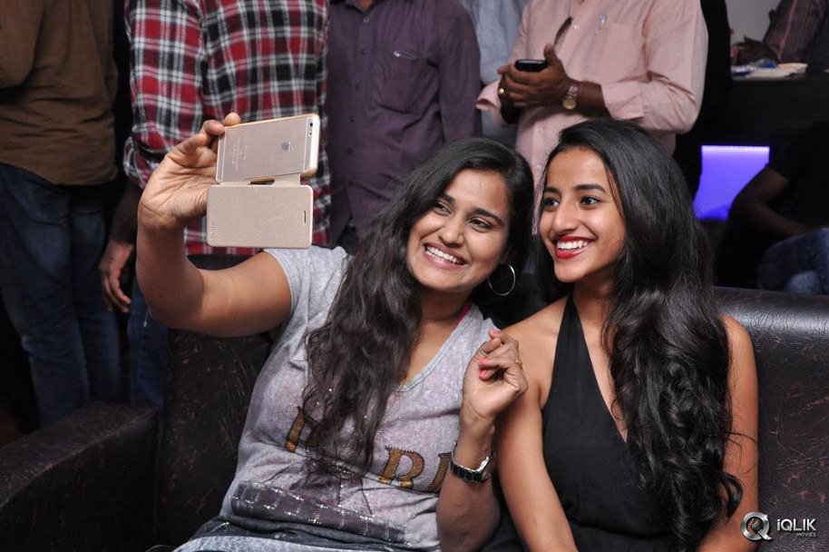 Nara-Rohit-Launch-Santos-Klub-F5-Restaurant-At-Vijayawada